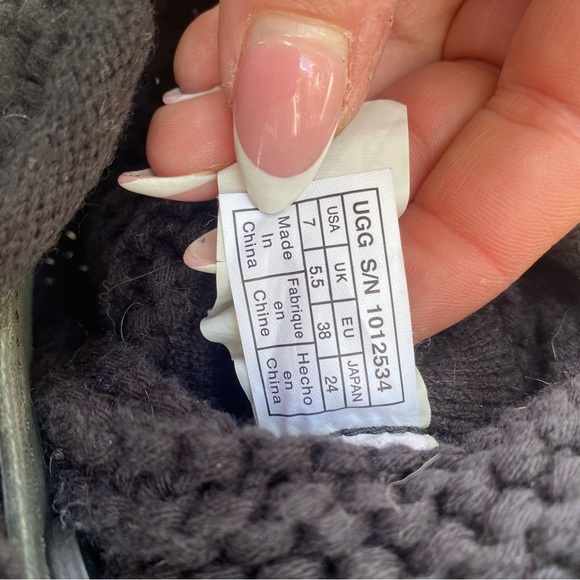 UGG | Shaina Black Sweater Cuff Booties Boots 7 - Picture 10 of 10